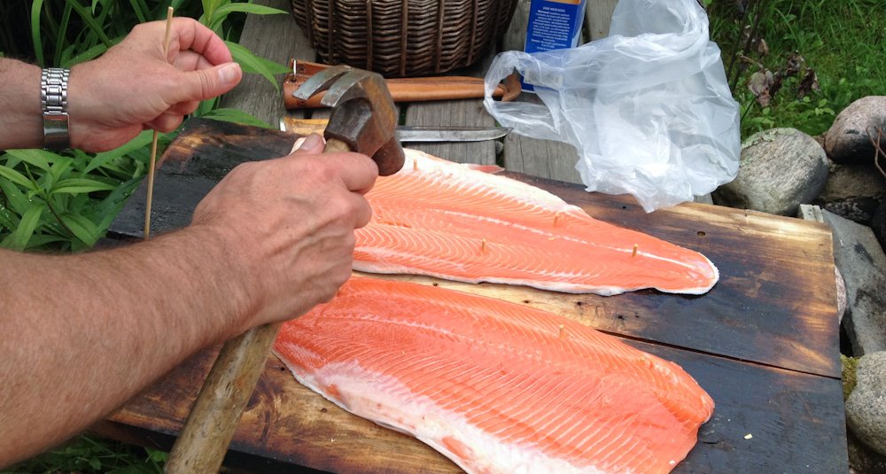 рецепт копчение лосося на доске